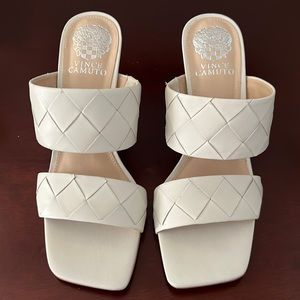 Vince Camuto ~ Candia Natural Nappa